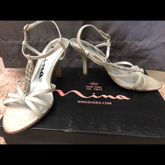 NINA SHOES Valeska Strappy Sandals - Picture 4 of 8